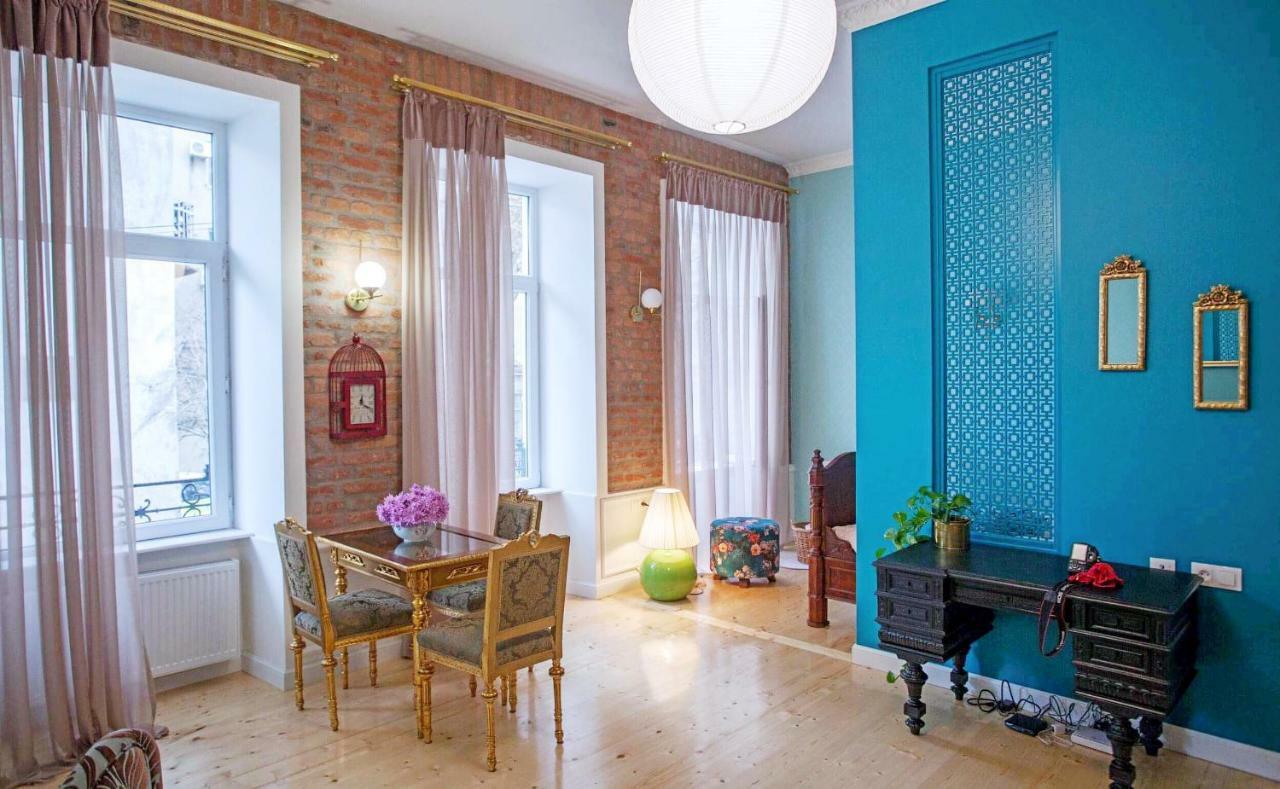 House By The Opera Apartamento Tiflis Exterior foto